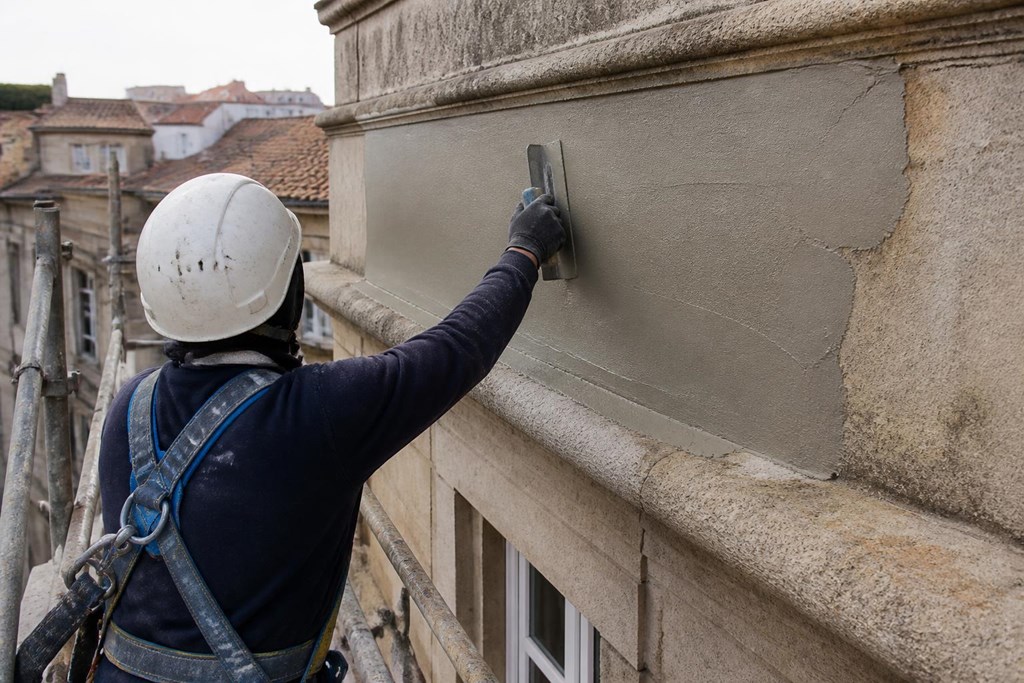 Foto 1 Frena la humedad exterior: impermeabilización de fachadas en Pontevedra
